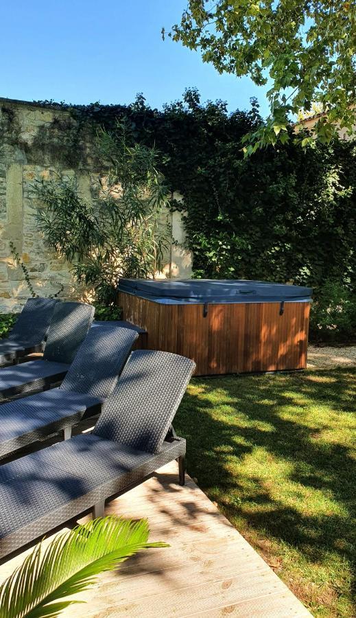 Le 4 Feuilles En.Camargue Hotel Bernis Exterior foto
